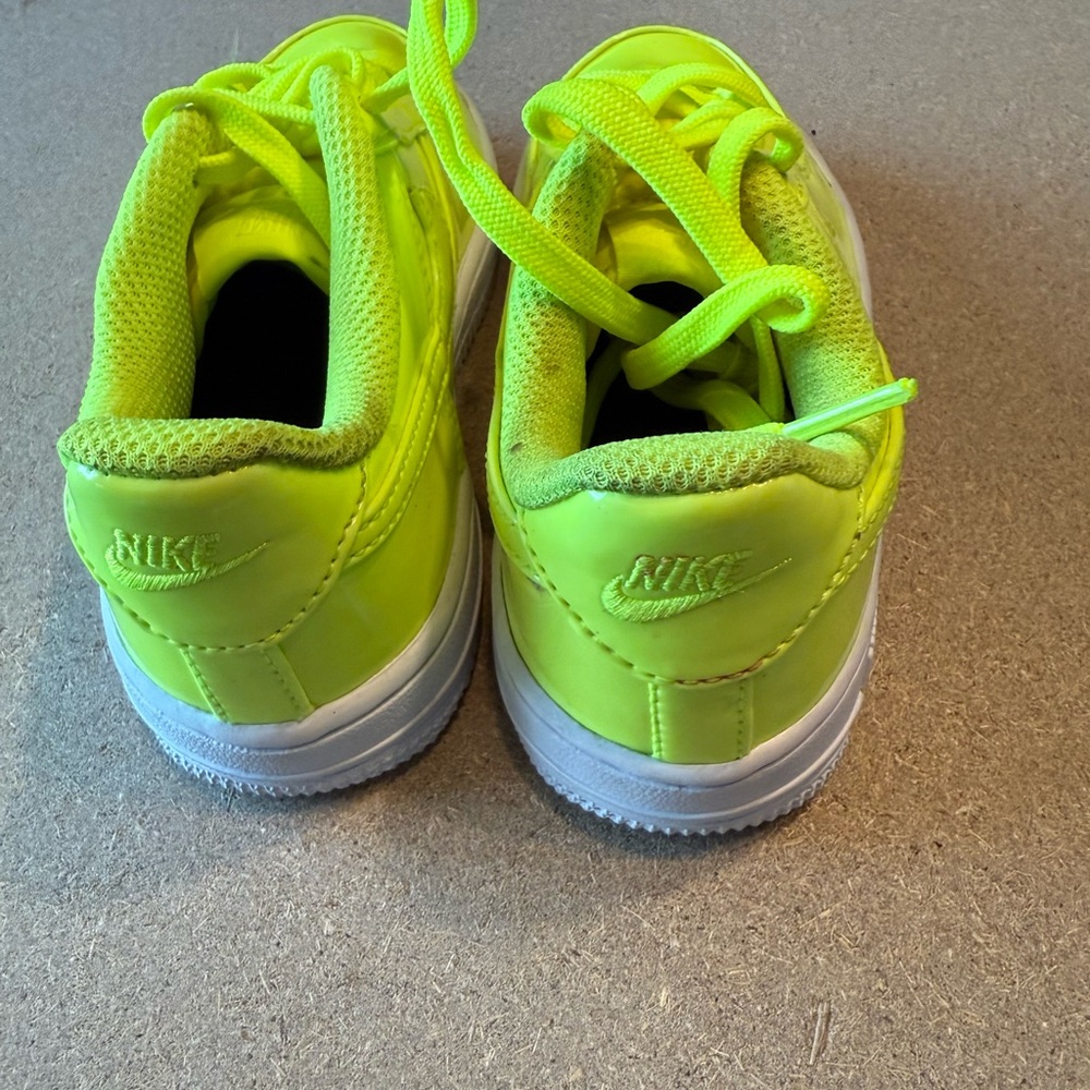 Nike Kids Bright Lime Sneakers - Picture 6 of 6